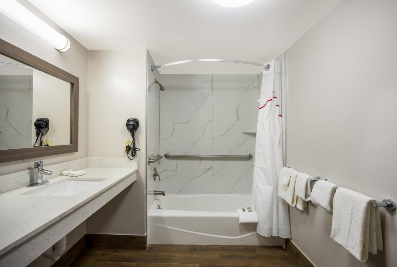 Red Roof Inn & Suites Томасвилл Экстерьер фото